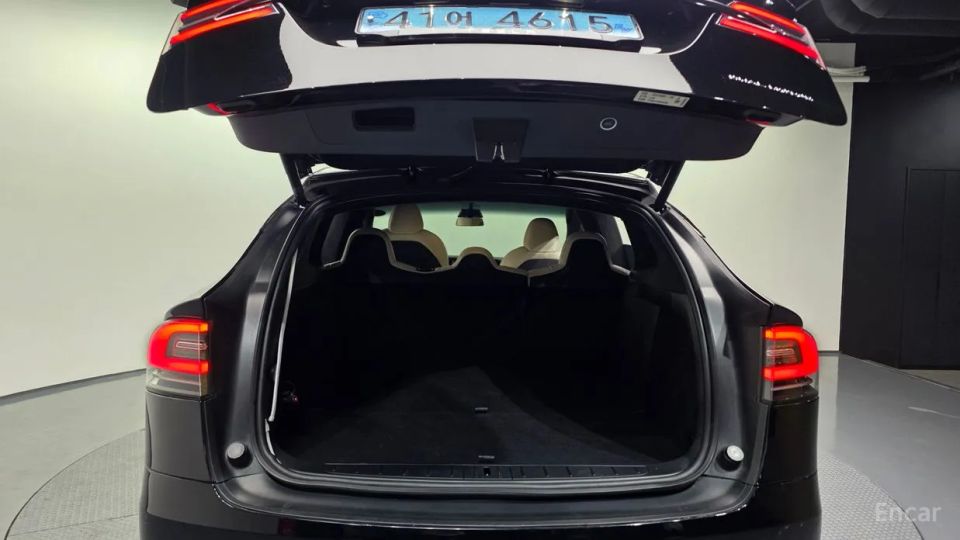 Tesla model-x