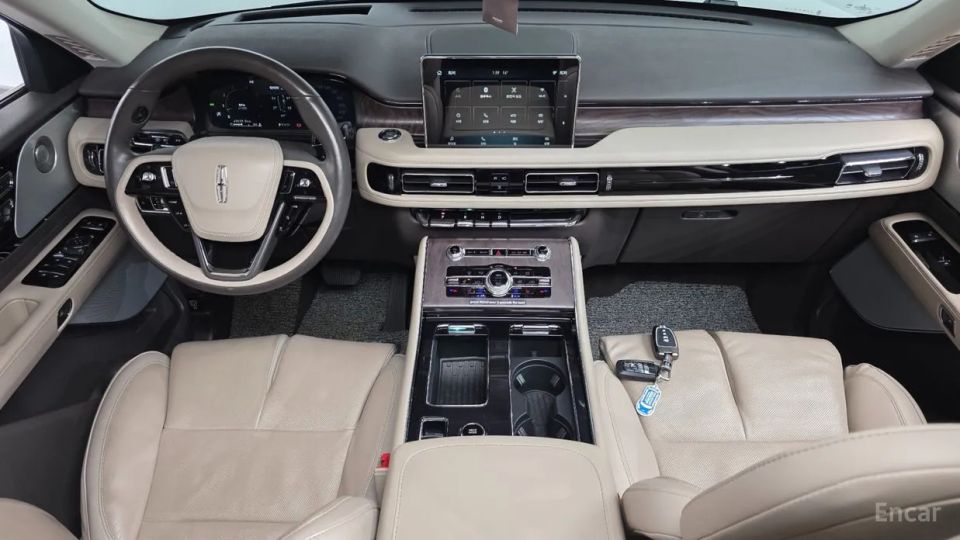 Lincoln Aviator