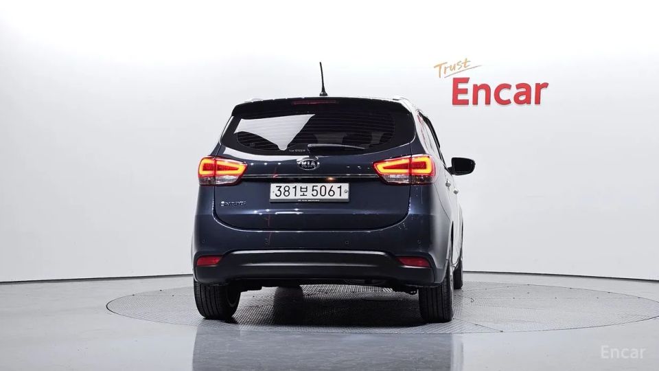 Kia Carens