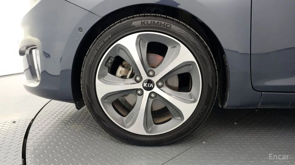 Kia Carens