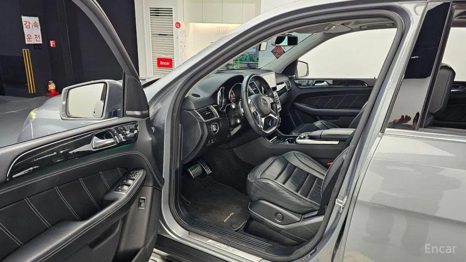 Mercedes-Benz M-class