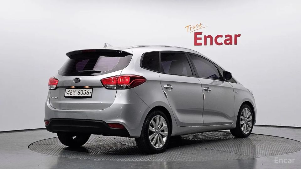 Kia Carens