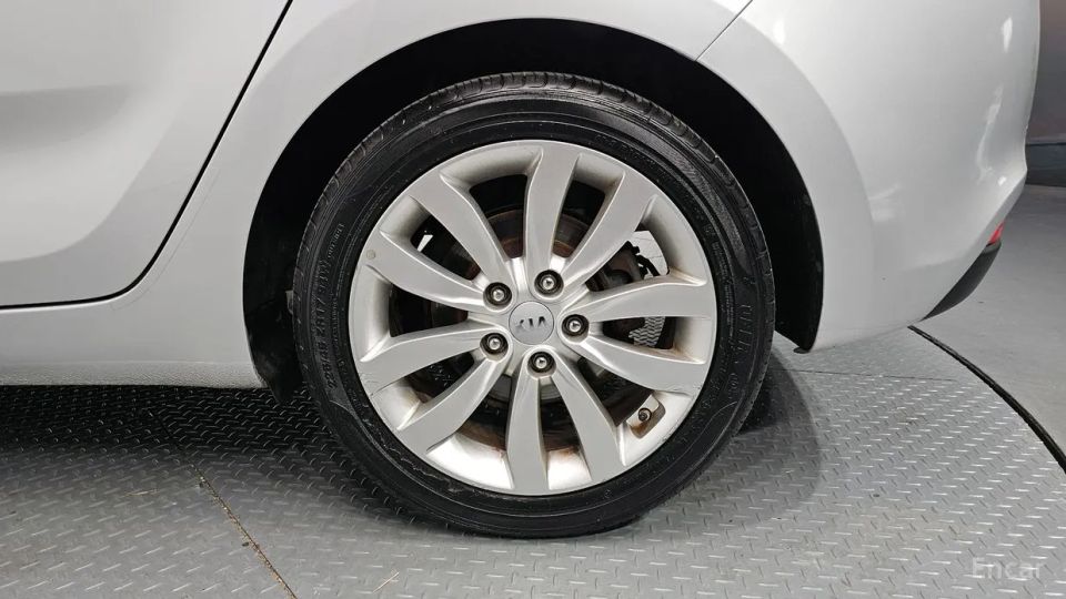 Kia Carens