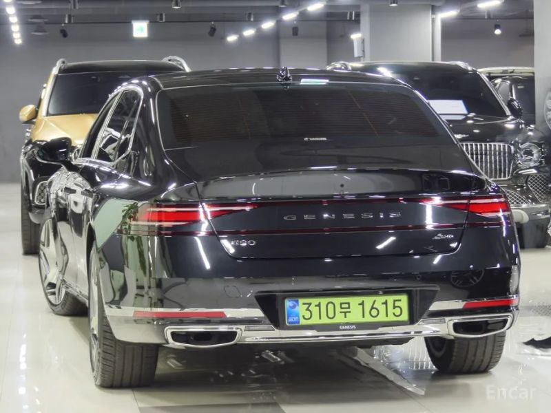 Genesis G90