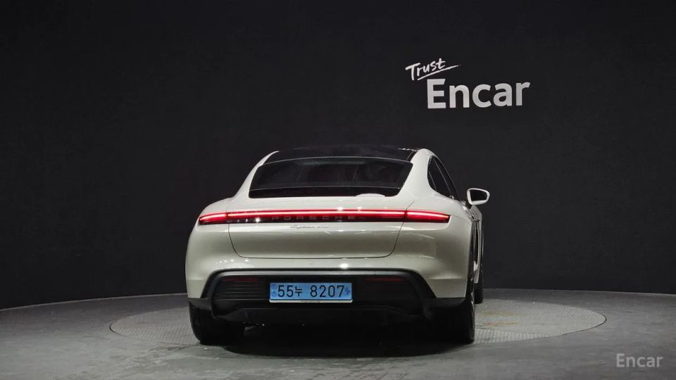 Porsche Taycan