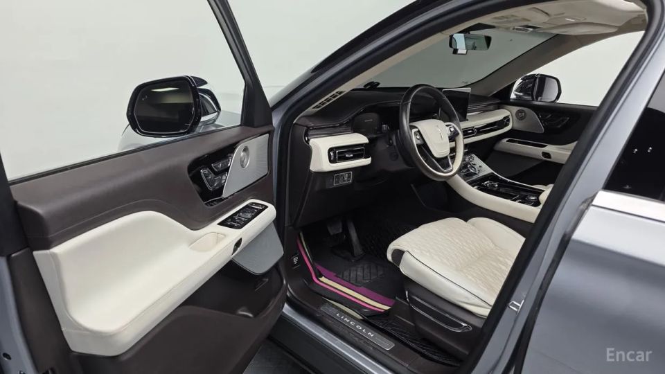 Lincoln Aviator