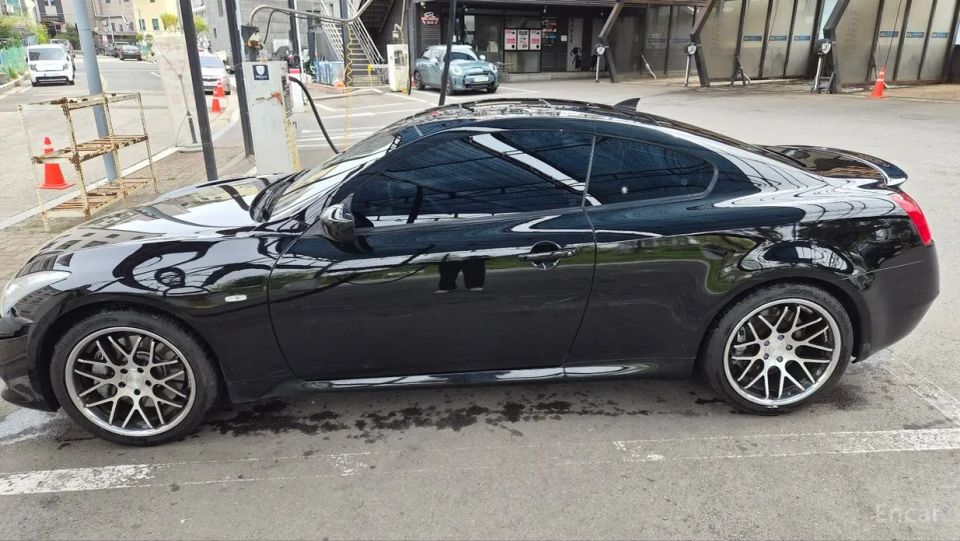 Infiniti G
