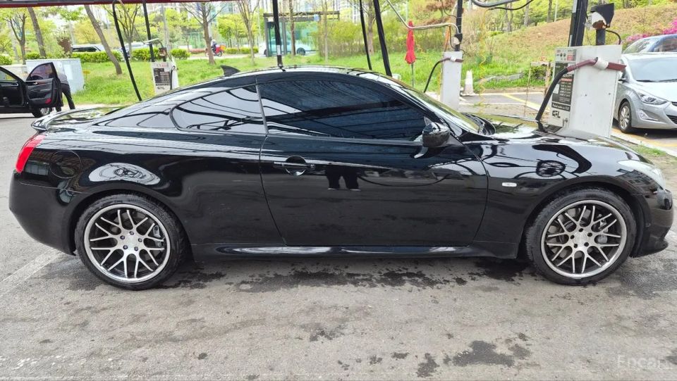 Infiniti G