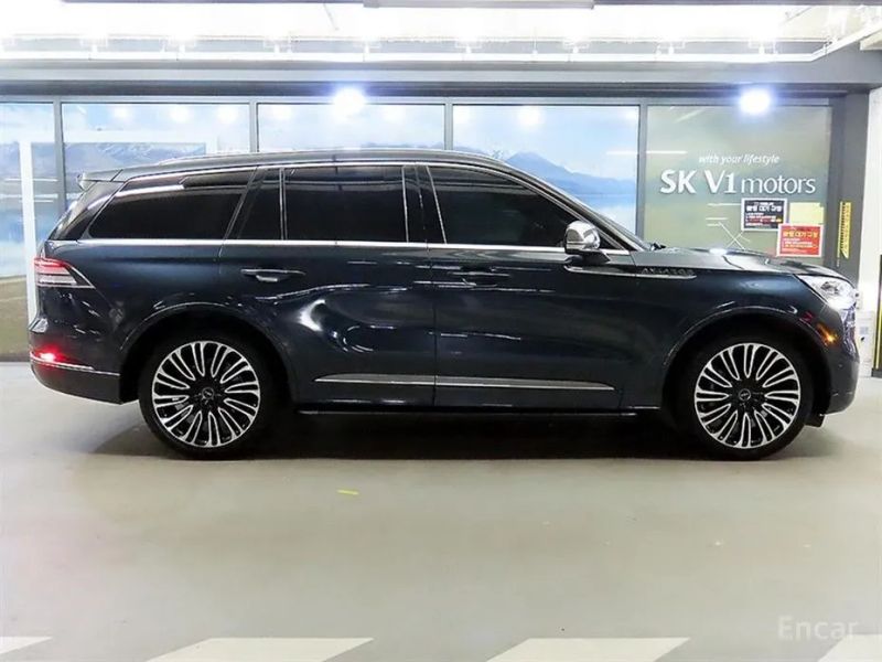 Lincoln Aviator