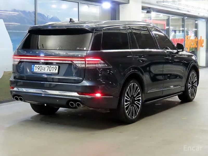 Lincoln Aviator