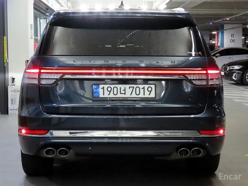 Lincoln Aviator