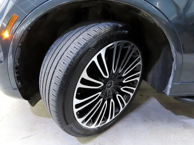 Lincoln Aviator