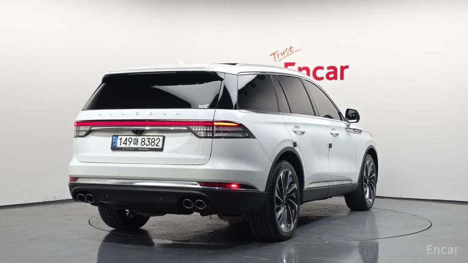 Lincoln Aviator