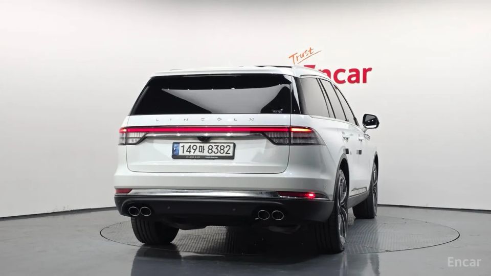 Lincoln Aviator