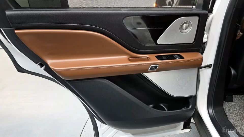 Lincoln Aviator