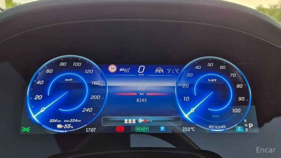 Mercedes-Benz EQS