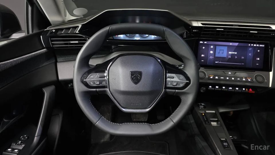 Peugeot 408