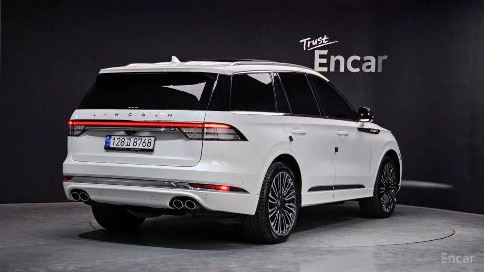 Lincoln Aviator