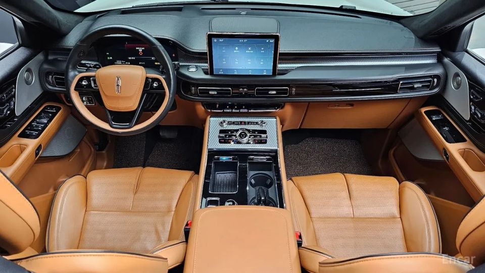 Lincoln Aviator