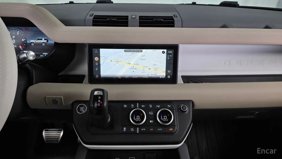 Land Rover Defender