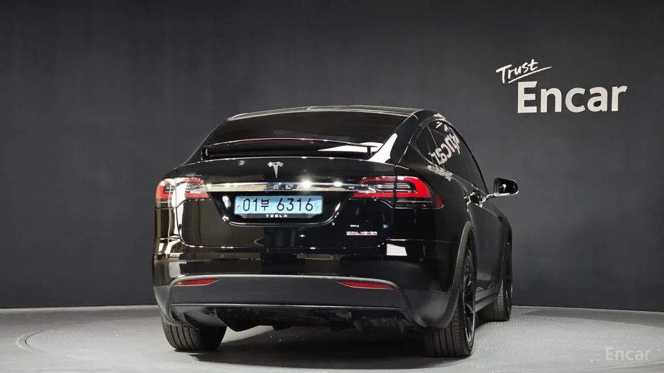 Tesla model-x