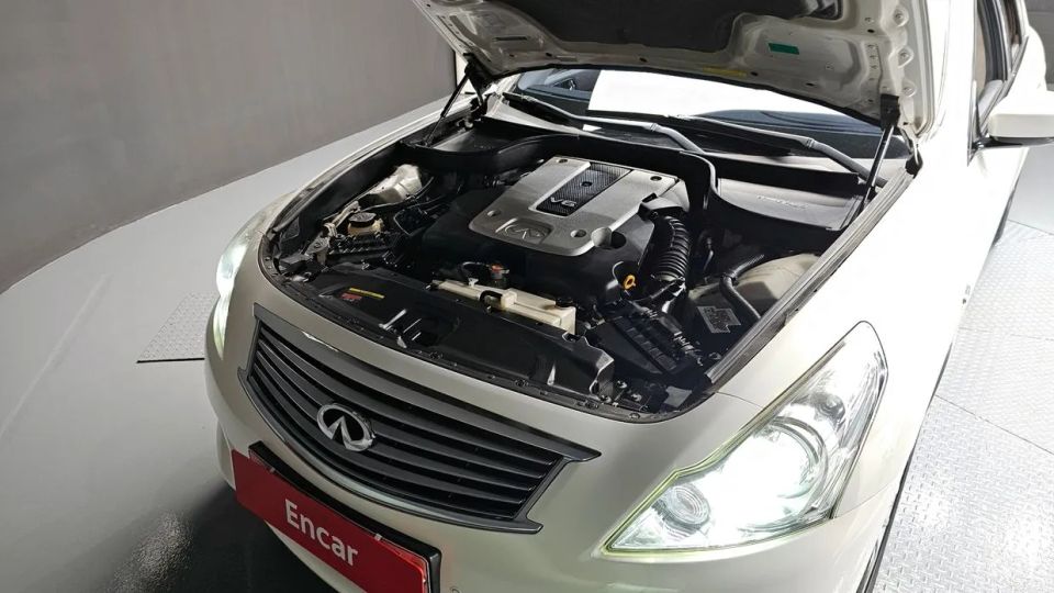 Infiniti G
