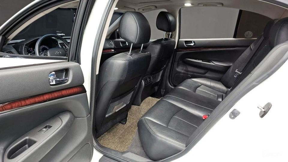 Infiniti G