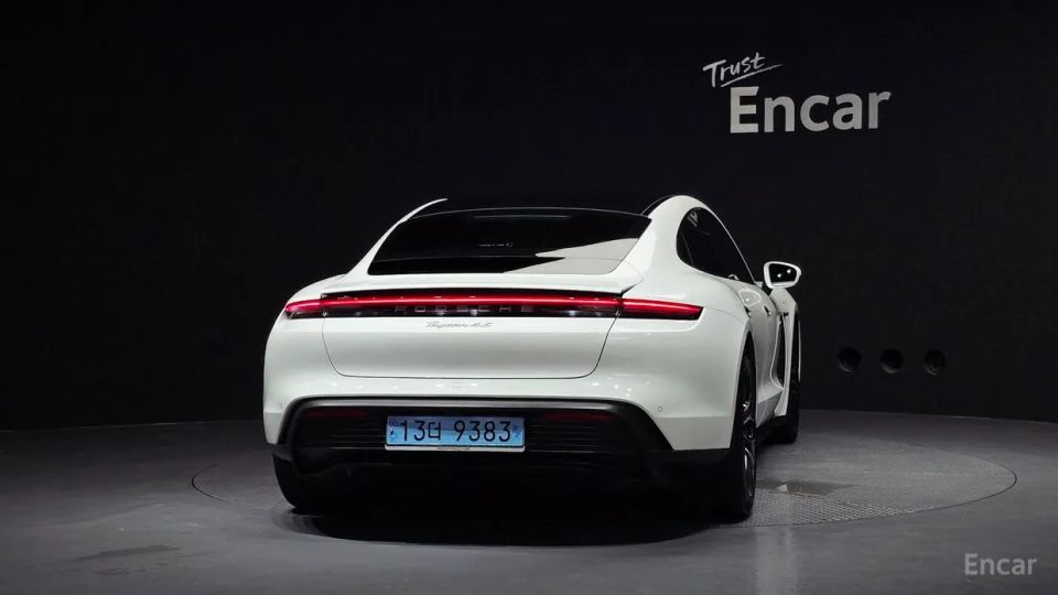 Porsche Taycan