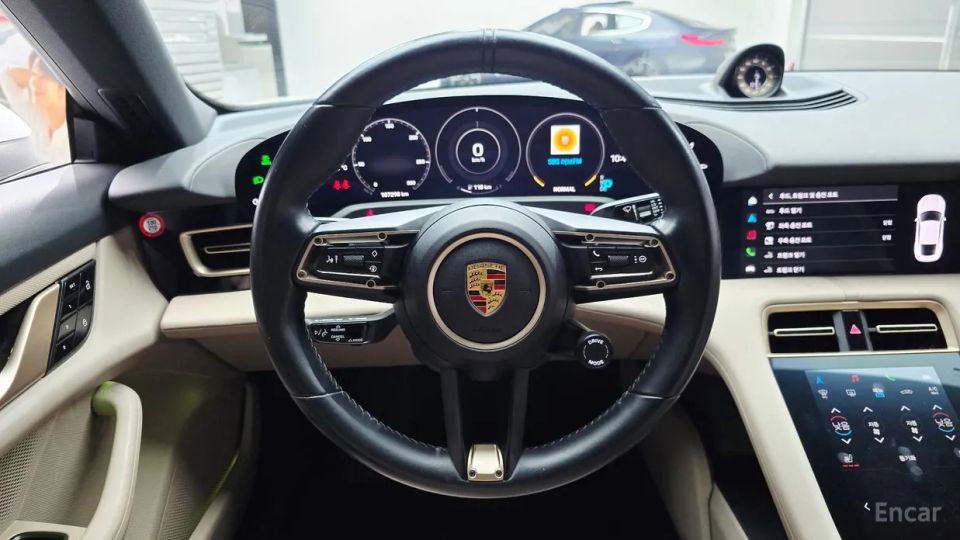 Porsche Taycan