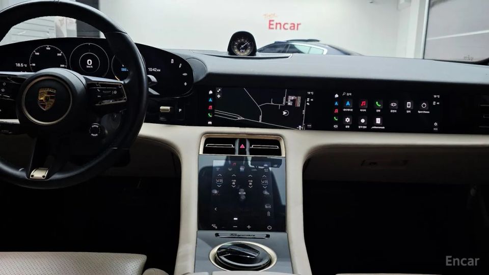 Porsche Taycan
