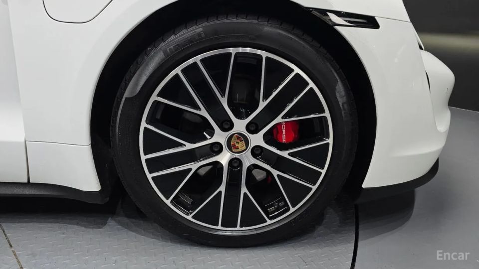 Porsche Taycan