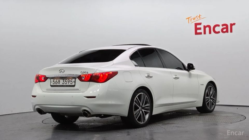 Infiniti Q50