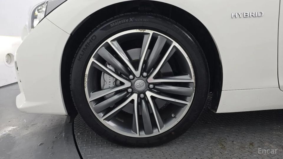 Infiniti Q50