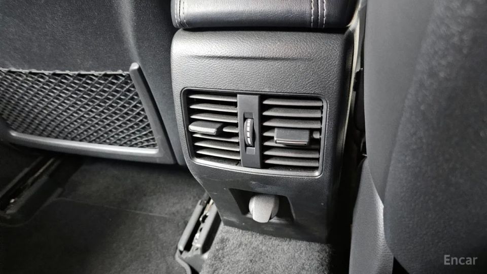 Infiniti Q30