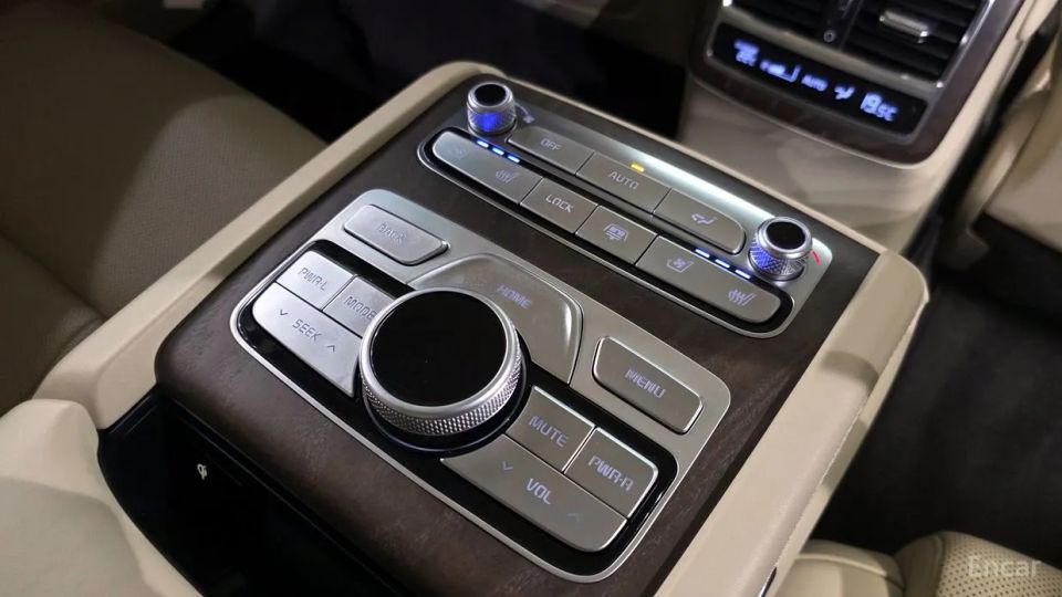 Kia K9