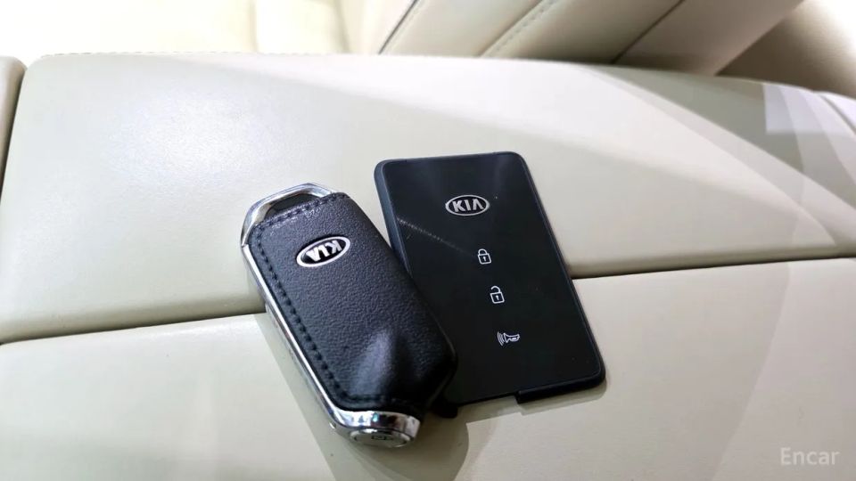 Kia K9