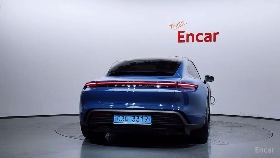 Porsche Taycan