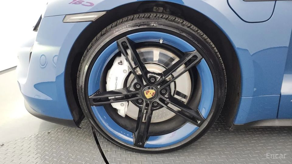 Porsche Taycan