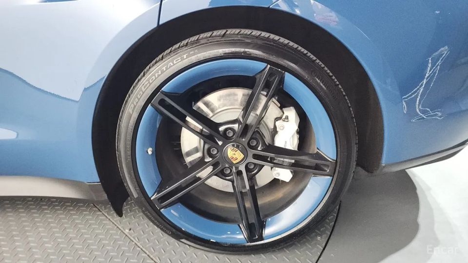 Porsche Taycan
