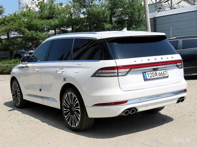 Lincoln Aviator