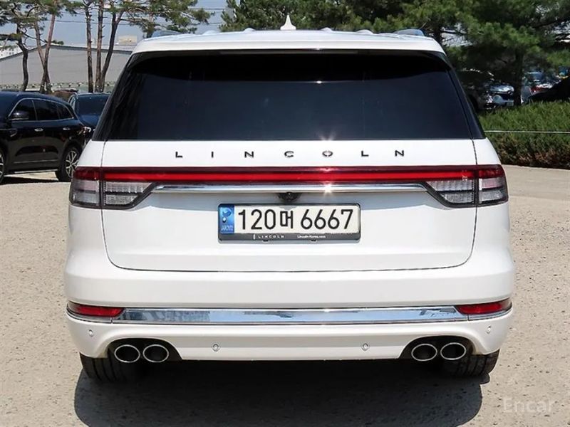 Lincoln Aviator