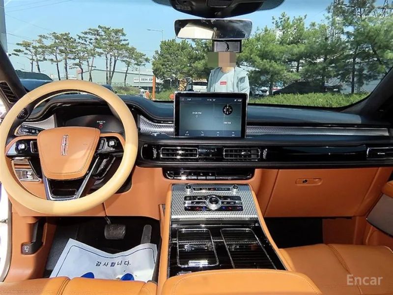 Lincoln Aviator