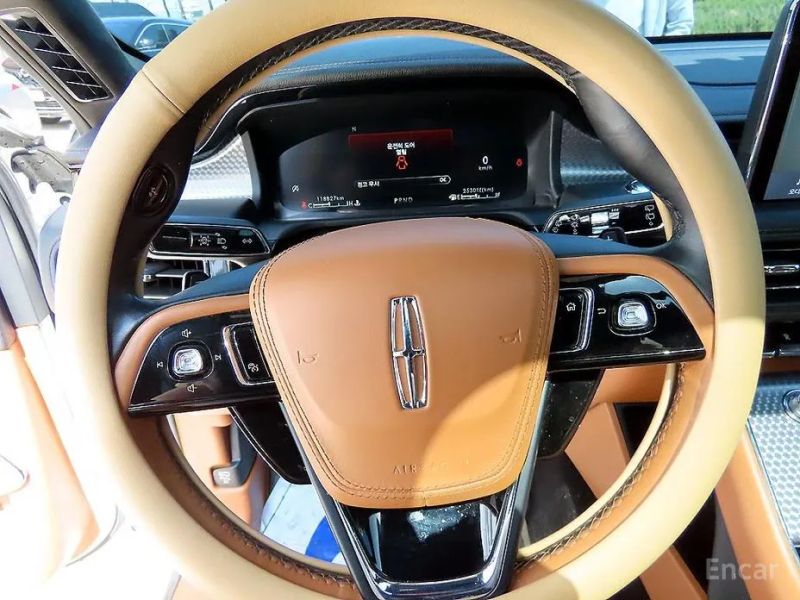 Lincoln Aviator