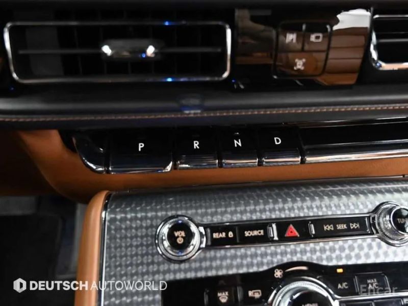 Lincoln Aviator