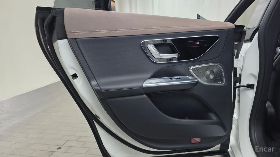 Mercedes-Benz EQE