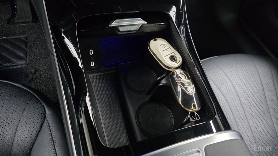 Mercedes-Benz EQE