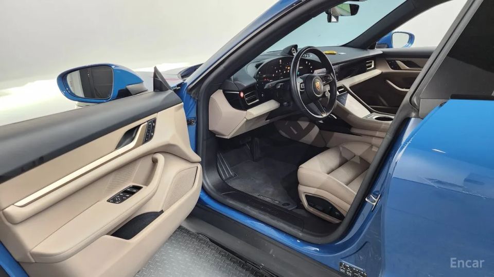 Porsche Taycan