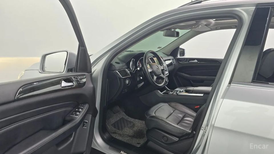 Mercedes-Benz M-class
