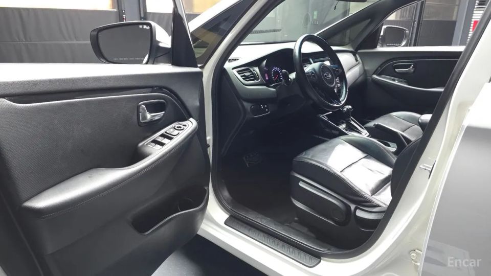 Kia Carens