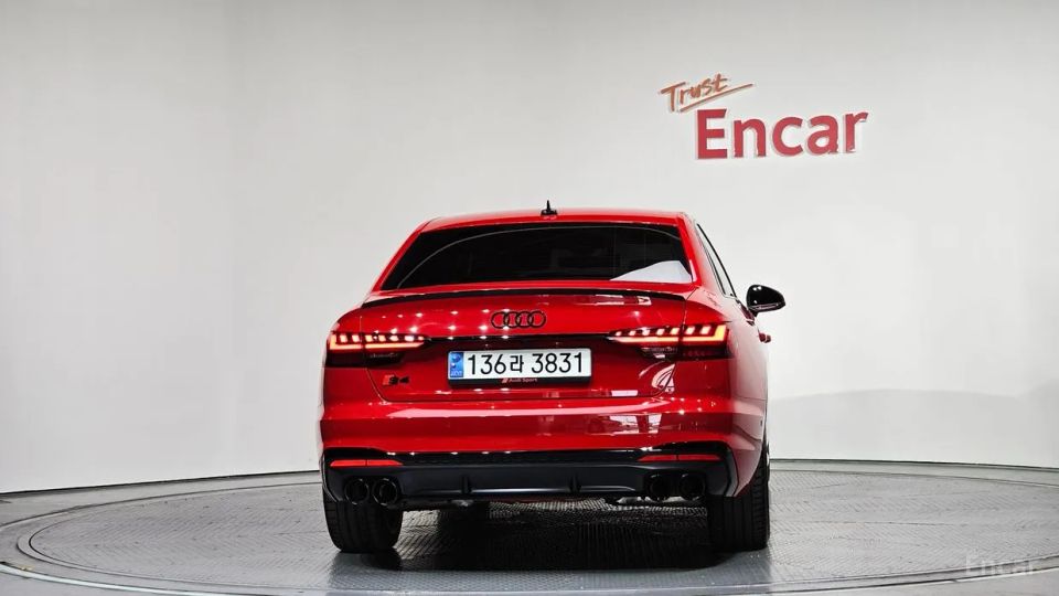 Audi S4